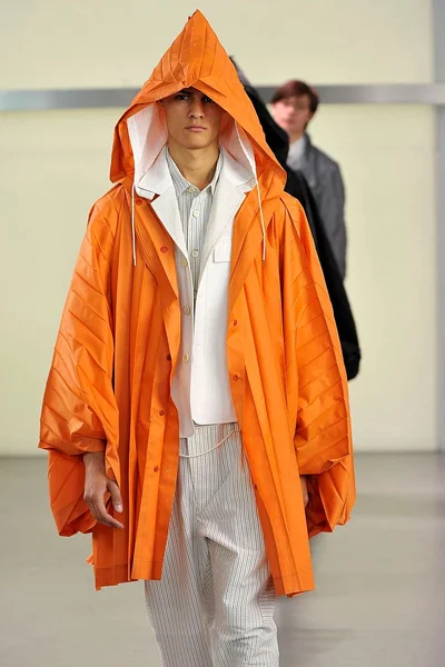 Look 33